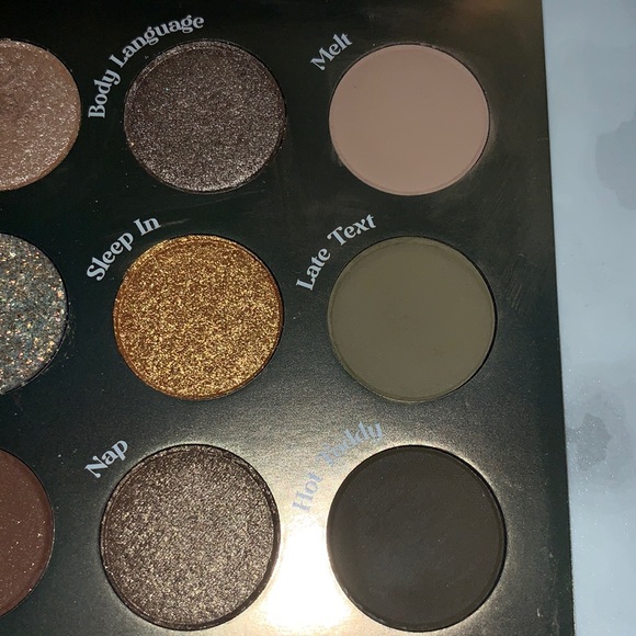 Boudoir Noir COLOURPOP 12-PAN PRESSED POWDER SHADOW PALETTE - Picture 4 of 14